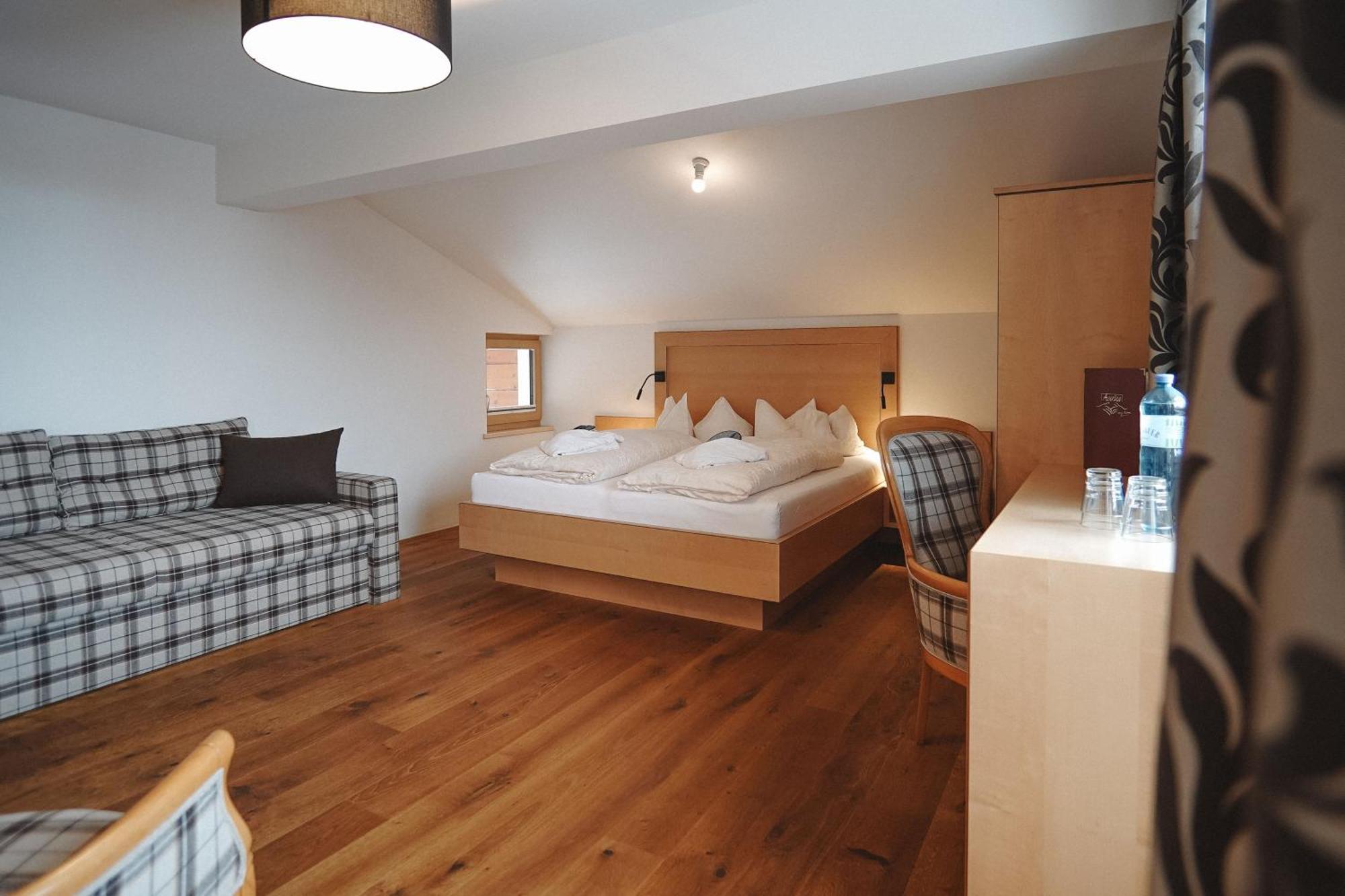 Hotel Acerina Superior Лех Экстерьер фото