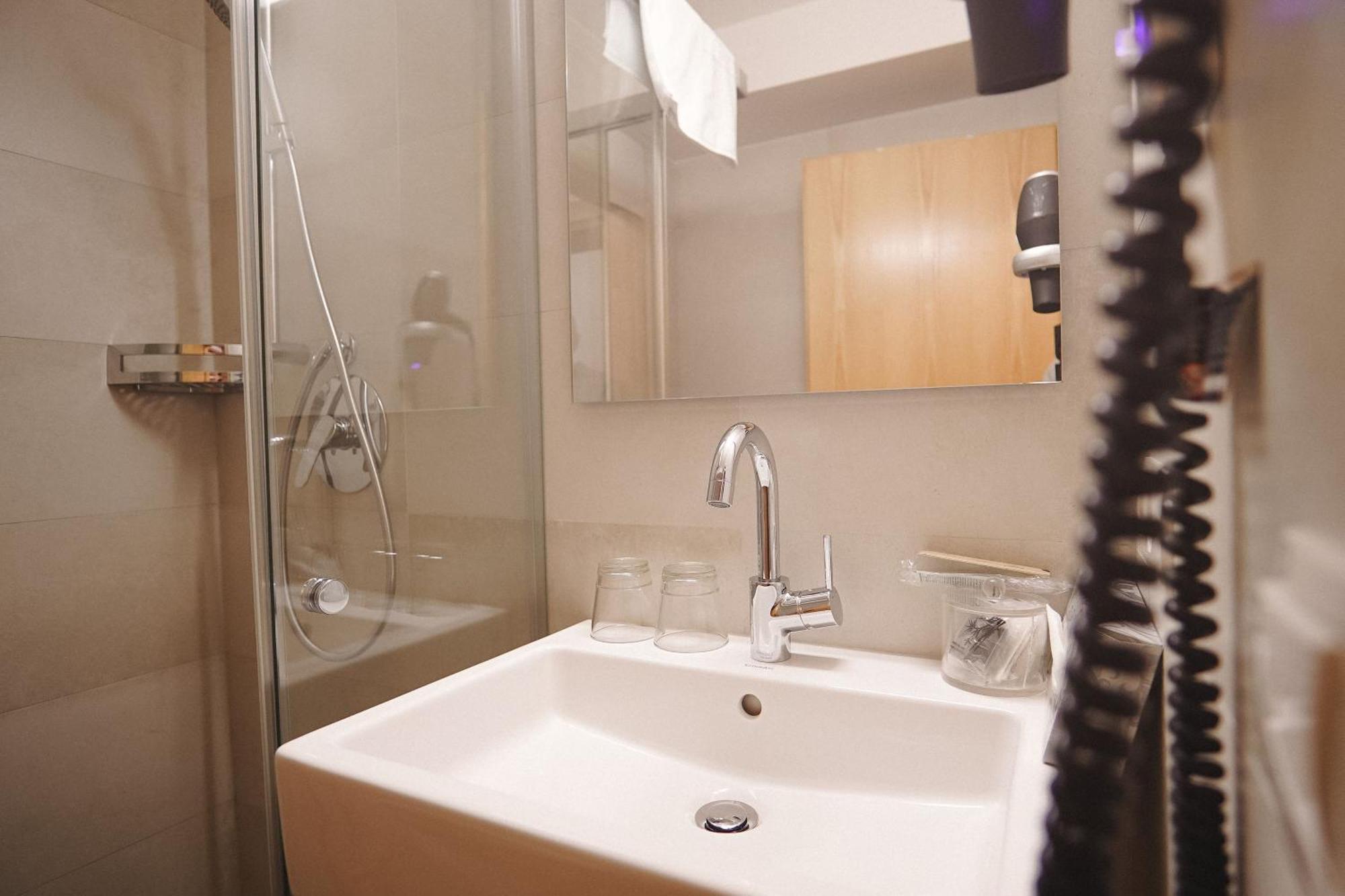 Hotel Acerina Superior Лех Экстерьер фото