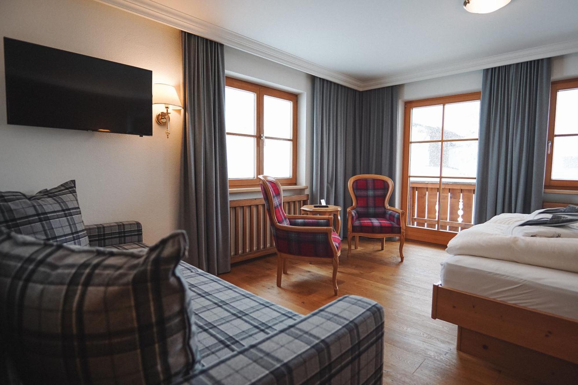 Hotel Acerina Superior Лех Экстерьер фото